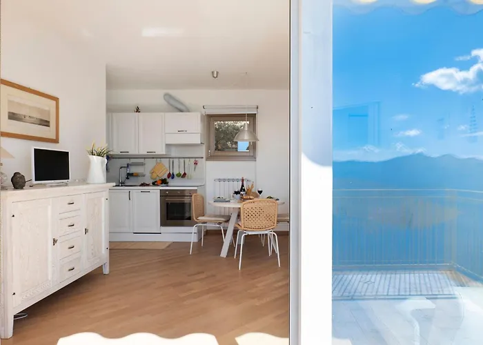 アパート 'cezanne By Interhome Parzanica